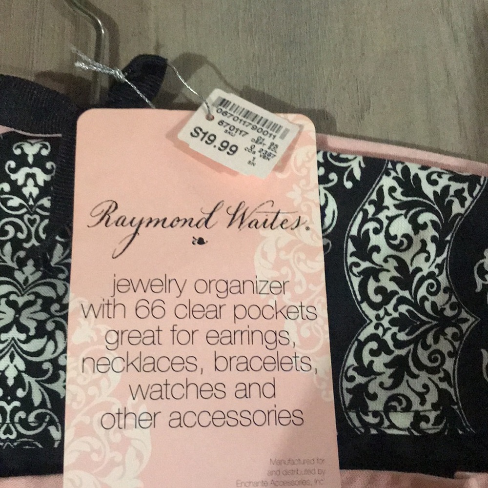 New Hanging Jewelry Organizer - Picture 4 of 4